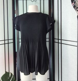 Adrianna Papell Black Pleated Blouse